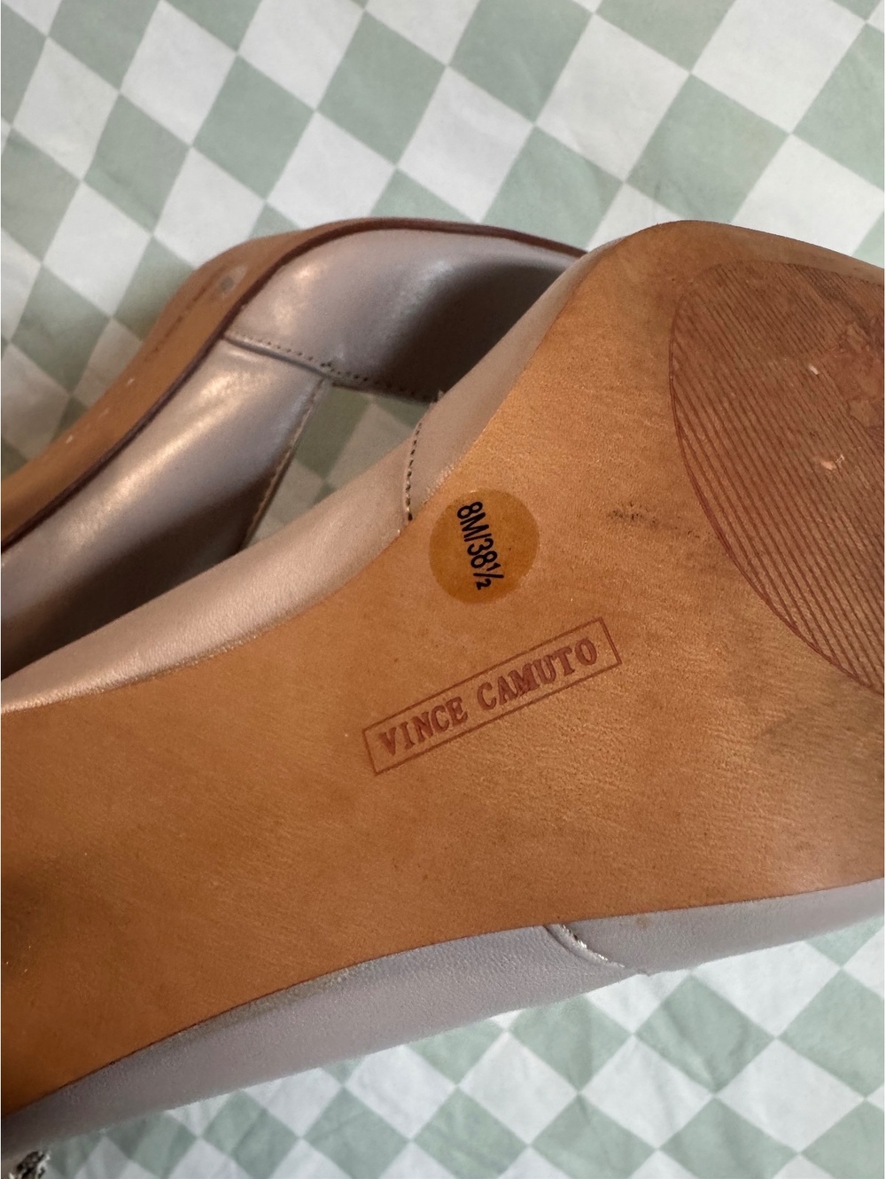 Vince Camuto Women's 8M Pointed Toe High Heel Pumps in Taupe - Picture 9 of 10